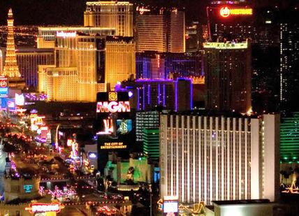 An image of a city at night time, Las Vegas Luxury Getaway. Getaway-Pseudo-Supplier