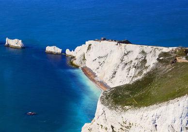 An image of the white cliffs of the isle of ete, Bespoke Private Yacht Charter. Salamander Sailing Adventure