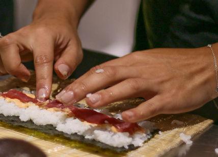 Flavoursome Friends: Sushi And Cocktail Class