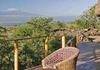 An image of a view of a mountain, Luxury Maasai Mara Kenyan Safari. Campi ya Kanzi
