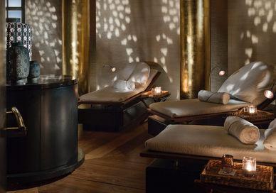 An image of a spa room with a lot of light, Face Place Signature Treatment. Face Place (London) Limited