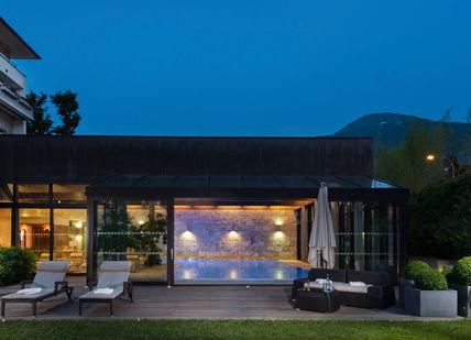 An image of a hotel with a pool, Seven-Night Mayr Health Retreat. Gesundheitszentrum Igls GmbH (Parkhotel Igls)