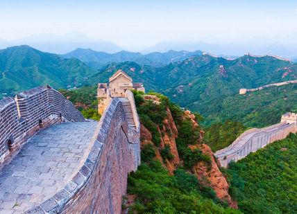 The New 7 Wonders: The Great Wall Experience
