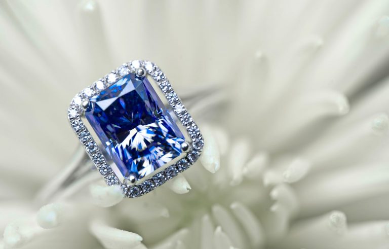 Blue sapphire ring for 5th wedding anniversary