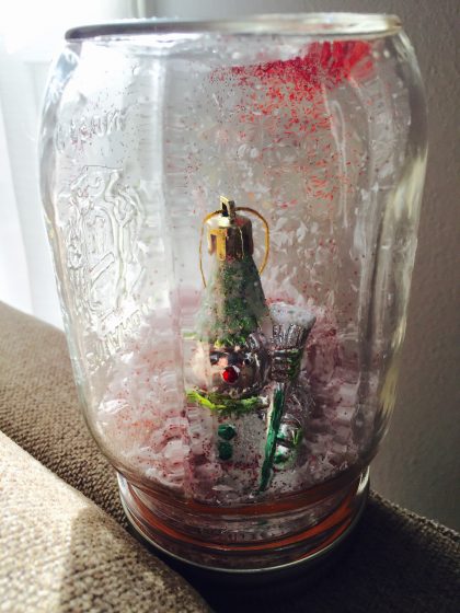 DIY Christmas gifts - Snow globe