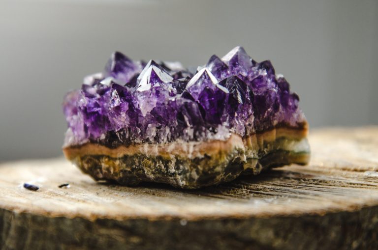 Raw purple amethyst rock