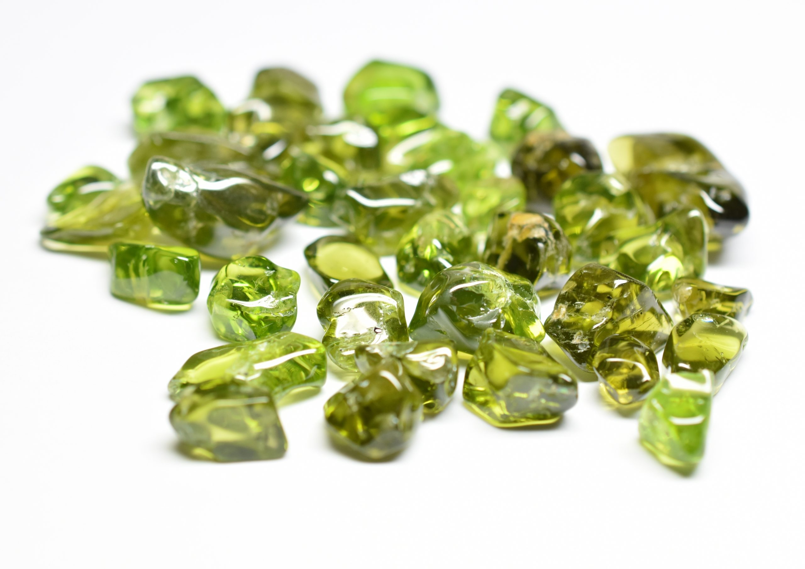 Peridot Stone: Meaning, Properties & Price of this Green Gem