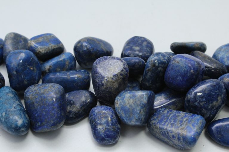 What are the benefits of lapis lazuli