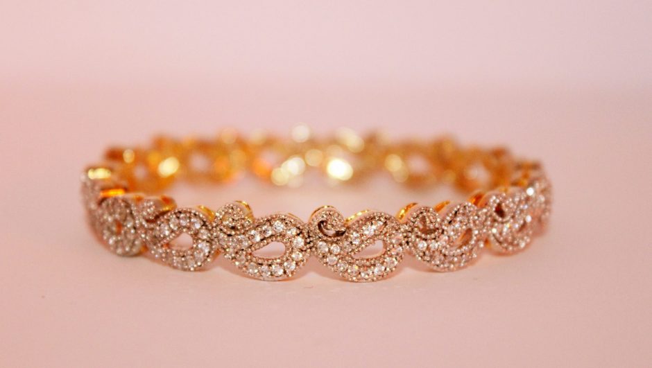 18k gold jewelry with diamonds