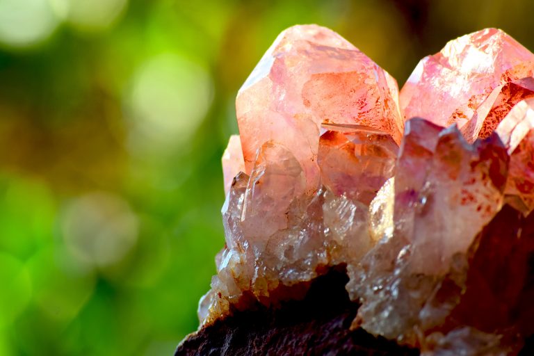 Pink amethyst is a natural amethyst. for making jewelry