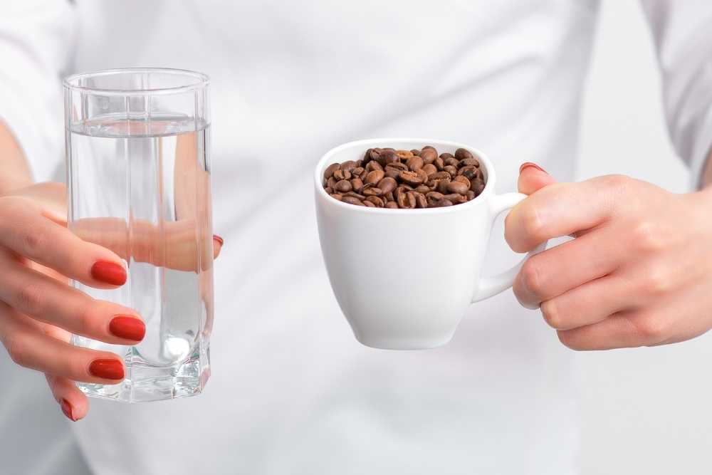 This Is the Best Coffee to Water Ratio [With Examples]