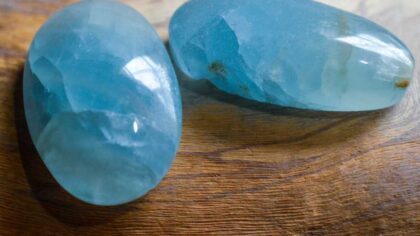 Blue Onyx Meanings, Properties, Facts & More