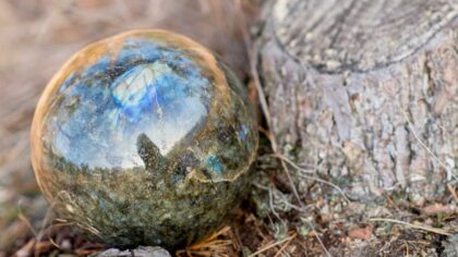 Blue Labradorite: Complete Buying Guide, Meanings, Properties, Uses And Facts