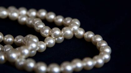 Cultured Pearls Complete Buying Guide, Meaning, Uses, Properties & Facts
